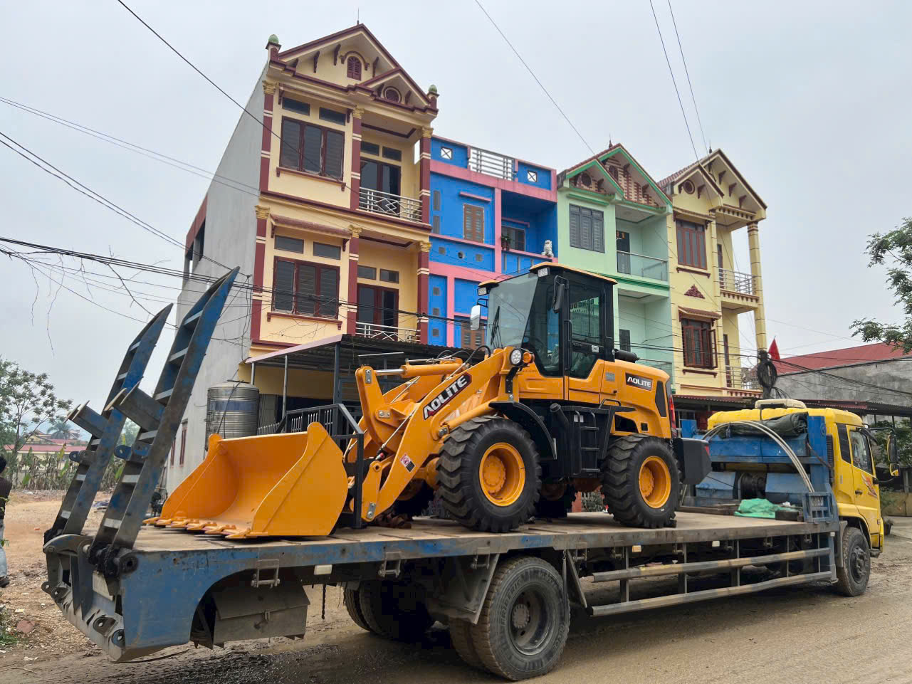 BÀN GIAO MÁY XÚC LẬT AOLITE 939T GẦU 1.3M3 CÔNG SUẤT 81KW TẠI NGHỆ AN